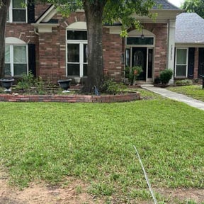 yard care by Circle S tree& Landscaping reviewed on August 20, 2025