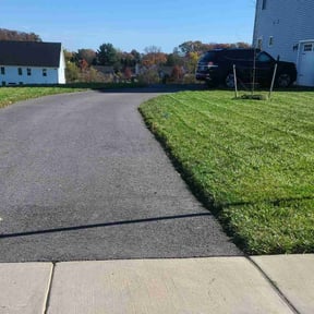 yard care by Tcklawn reviewed on August 16, 2025