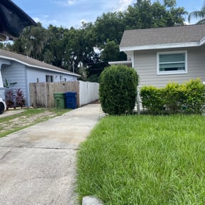 Bush Trimming by Howies Lawn Service LLC reviewed on August 18, 2025