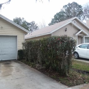 Bush Trimming by Olguin Property Management reviewed on August 18, 2025
