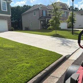 landscaping by AC LAWNCARE reviewed on August 17, 2025