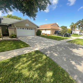 landscape maintenance by NATIONALYARDWORK.COM reviewed on August 17, 2025