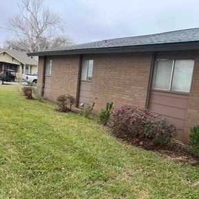 Bush Trimming by Isaiah's Custom Cutz reviewed on March 8, 2026