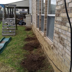 Flower Bed Weeding by Donald Austile Lawn Care reviewed on August 21, 2025