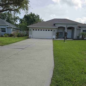 yard work by Transit LLC reviewed on August 17, 2025
