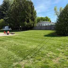 landscape maintenance by JR Lawn Maintenance reviewed on August 19, 2025