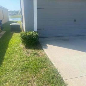 Bush Trimming by Yanez Brothers Landscaping reviewed on August 14, 2025