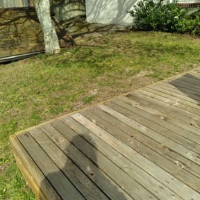 Leaf Removal by JR Lawn Maintenance reviewed on August 16, 2025
