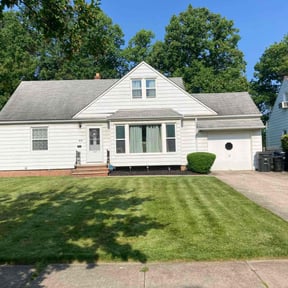yard service by Schuetz Landscaping Services reviewed on August 21, 2025