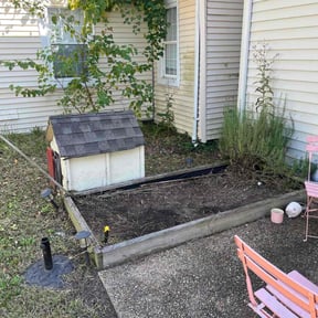 Flower Bed Weeding by Gonzalez Landscaping reviewed on January 31, 2026