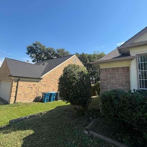 Bush Trimming by CGZ Landscaping reviewed on October 23, 2025