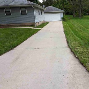 yard service by t&amp;g custom carpentry reviewed on March 19, 2024