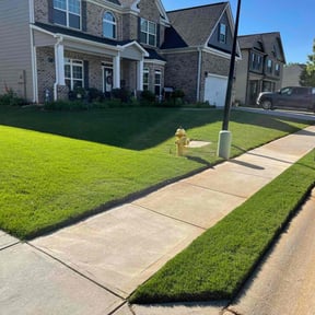 yard service by Sarmientos Landscaping reviewed on August 16, 2025