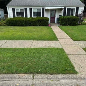 landscape maintenance by Highground contractors reviewed on November 24, 2025