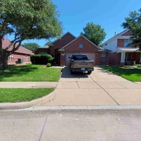 yard maintenance by W. D. Giampa Lawn & Landscapes, INC. reviewed on August 15, 2025