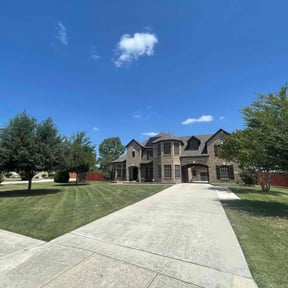 yard maintenance by Hester Express reviewed on November 20, 2025