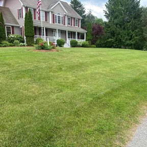 residential landscaping by CMH Yard Worx reviewed on August 19, 2025