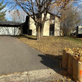 Leaf Removal by Girouard’s Lawn Care reviewed on November 22, 2025