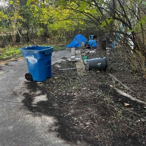 Leaf Removal by Kan Do Services  reviewed on December 18, 2025