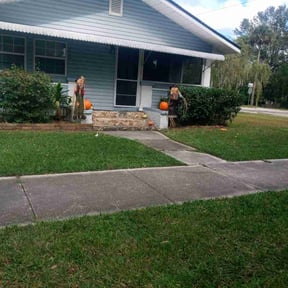 lawn maintenance by Jay Jay & W Landscaping, LLC reviewed on September 8, 2023