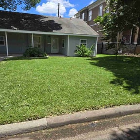 landscape maintenance by Groves Property Services reviewed on August 17, 2025