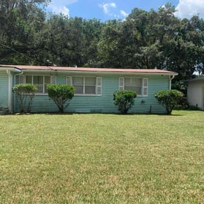 Bush Trimming by H&P Lawn & Landscaping, LLC reviewed on August 21, 2025