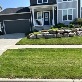 landscaping services by Mr. Mow it all reviewed on August 17, 2025