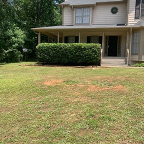 Bush Trimming by Crowder's lawn care reviewed on August 17, 2025