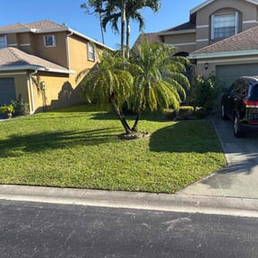 yard work by Qui property management reviewed on August 21, 2025