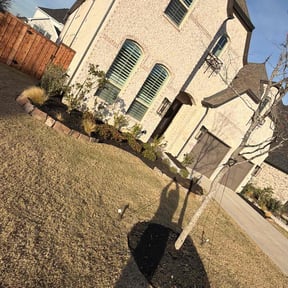 Mulching by J.V LANDSCAPING BEARS reviewed on December 27, 2025