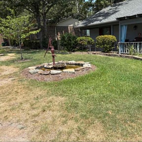 Bush Trimming by SLC Groundskeepers reviewed on December 4, 2025