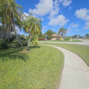landscaping by Lawns Plus Landscaping reviewed on August 21, 2025