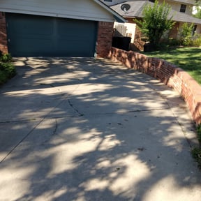 Leaf Removal by Deep Sweep Cleaning and Landscaping reviewed on October 1, 2025