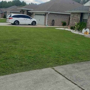 grass cutting by Swiftcutz reviewed on October 29, 2024