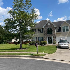 residential landscaping by Ona Lawn Care reviewed on August 20, 2025