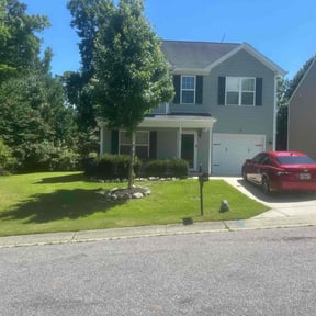 yard maintenance by Lc landscaping reviewed on August 16, 2025