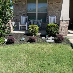 Bush Trimming by Avanza Landscaping &amp; Maintenance reviewed on November 9, 2017