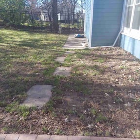 Leaf Removal by D & J lawn care reviewed on August 17, 2025