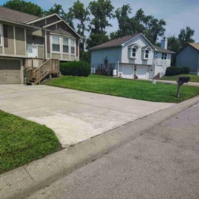 grass cutting by Enclave Landscape Management reviewed on August 19, 2025