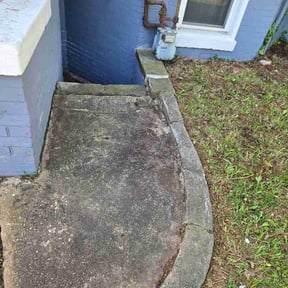 Leaf Removal by Level Up Landscaping LLC reviewed on May 8, 2026