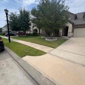 residential landscaping by A.M. Lawncare Services LLC reviewed on August 21, 2025