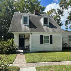 yard service by Veazey&#039;s Yard Care reviewed on November 20, 2025