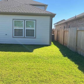 yard care by Tejas Lawn Service  reviewed on December 10, 2025