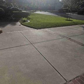 grass cutting by Murillo Services reviewed on November 13, 2023