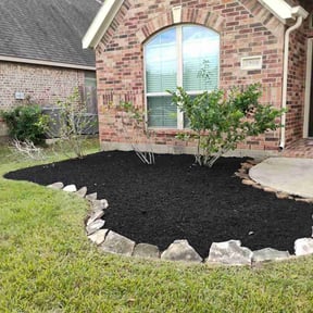 Mulching by Lion's Landscaping reviewed on August 18, 2025