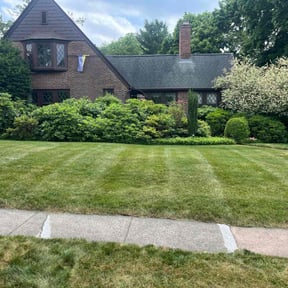yard service by La family Ramirez landscaping reviewed on August 20, 2025