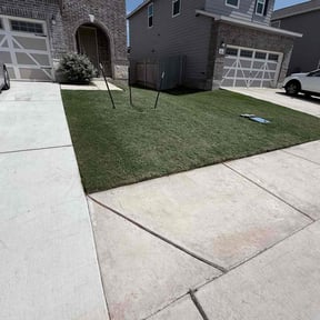 grass maintenance by Fresh Cut Lawn Care & Property Services, LLC reviewed on August 20, 2025