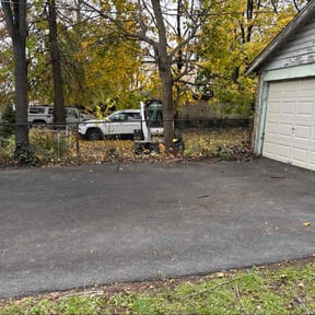 Leaf Removal by Oquendo s lawn care service reviewed on November 19, 2025