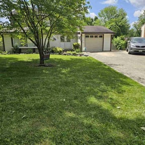 landscaping by Oak Lawn Kare reviewed on September 10, 2025