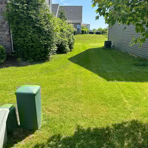 lawn maintenance by Dura Yard Service reviewed on August 16, 2025
